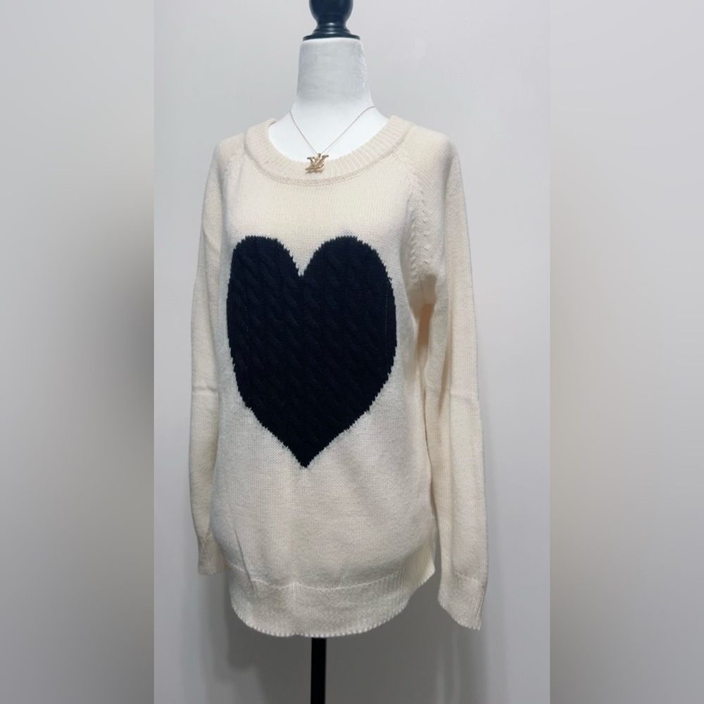 Heart Pattern Cream Sweater - Picture 4 of 8